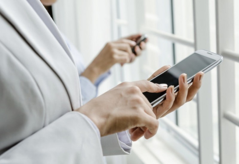 How Smartphones Could Endanger Us and Make Us Less Productive?