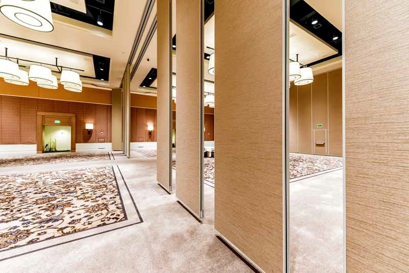 Why To Choose Operable Walls For Your Homes And Offices?