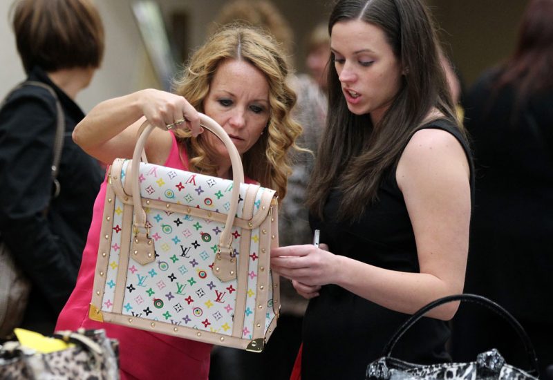 Following The Latest Trends In Leather Bags
