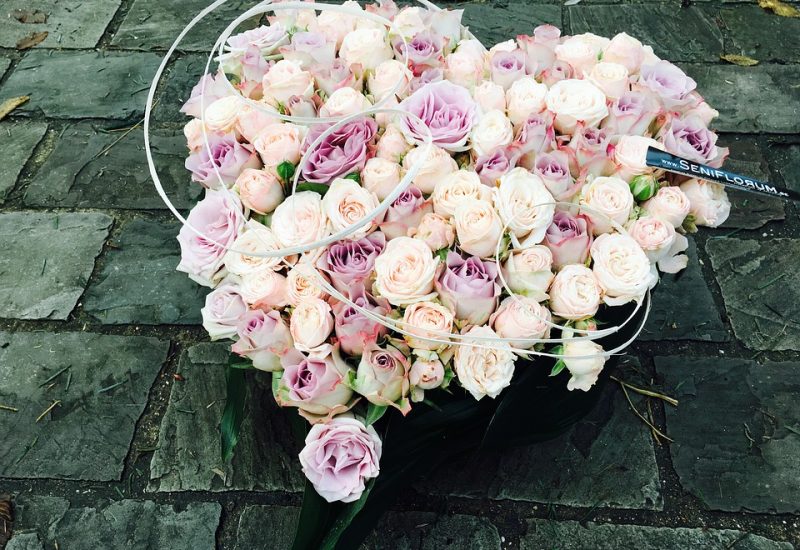 Choosing The Right Flowers For A Funeral