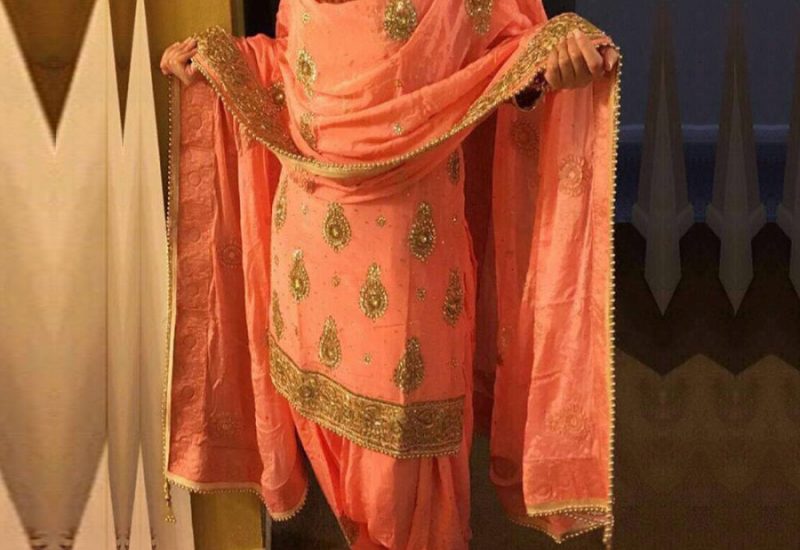 Give Flavour To Your Kurtas With These 2 Salwars