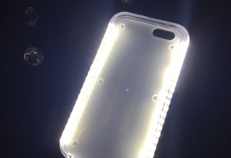 The best selfie light phone case one must buy in modern times